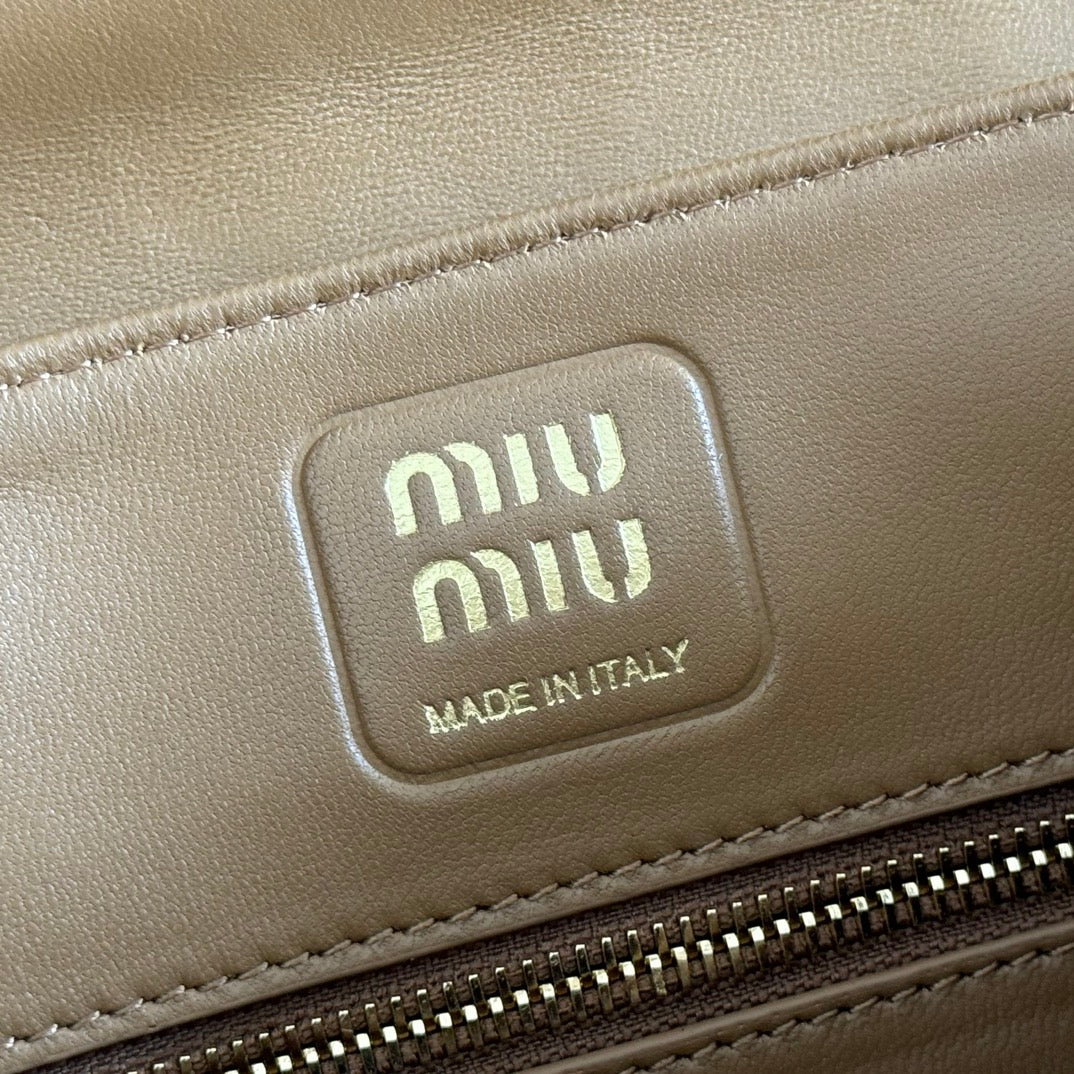 Miu 5bd265 Matelassé Shoulder Bag 28cm Tan Brown Lambskin