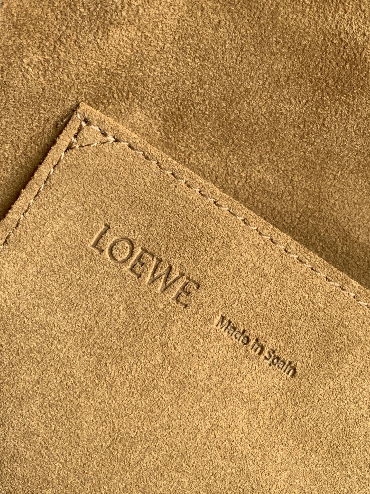 Loewe 2026 Amazona 180 Bag 24cm Blue Soft Calfskin