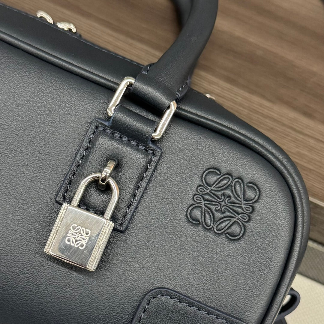 Loewe Amazona 23 Cropped Bag Black - Gray Shiny Calfskin