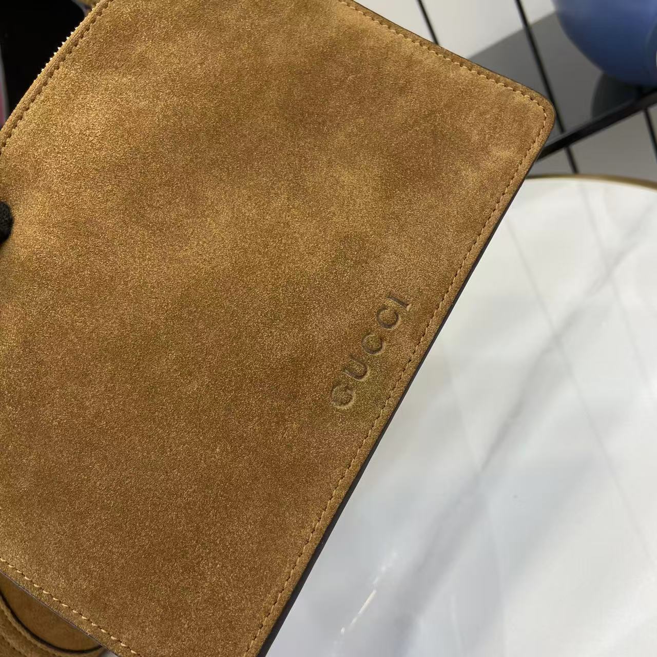 Gucci 25 Softbit 46cm Brown Gold Suede Leather 290512