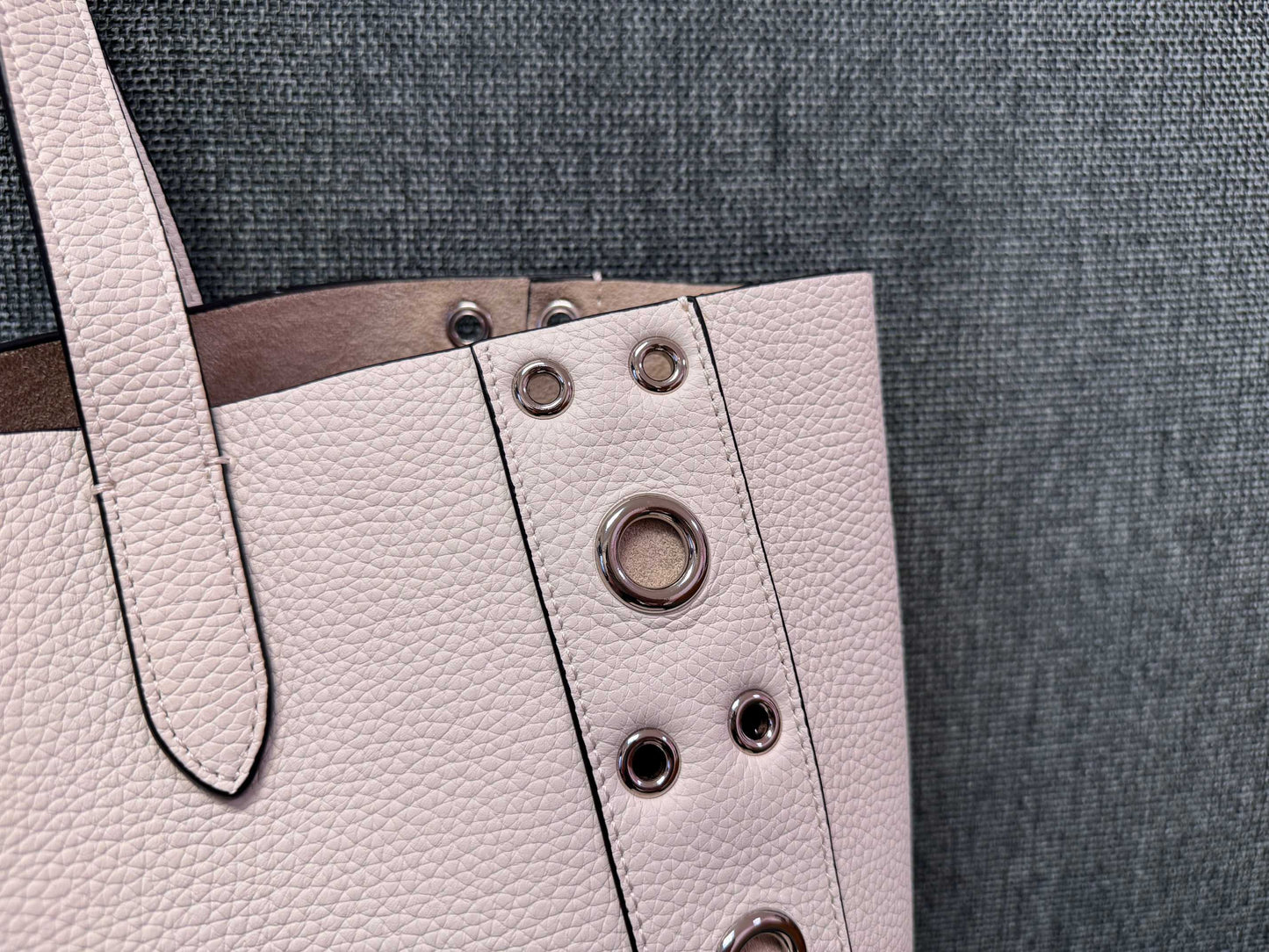 Valentino Garavani tote white cowhide 555247