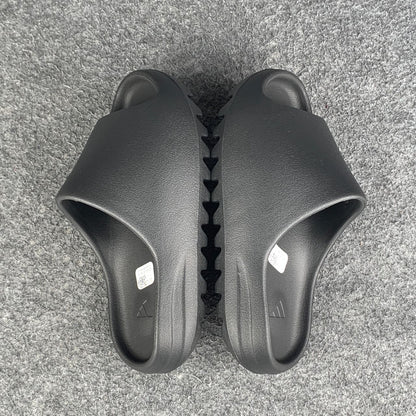 Yeezy Slides 'Onyx'