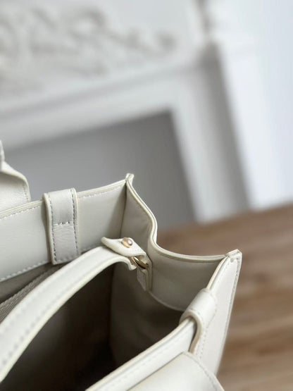Chloé Woody small tote bag 26cm white calfskin