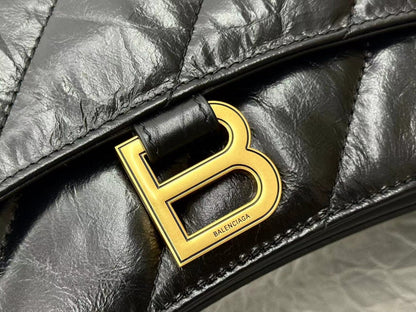 CRUSH SMALL CHAIN BAG 25 IN BLACK QUILTED CRUSHED CALFSKIN GOLD HARDWARE