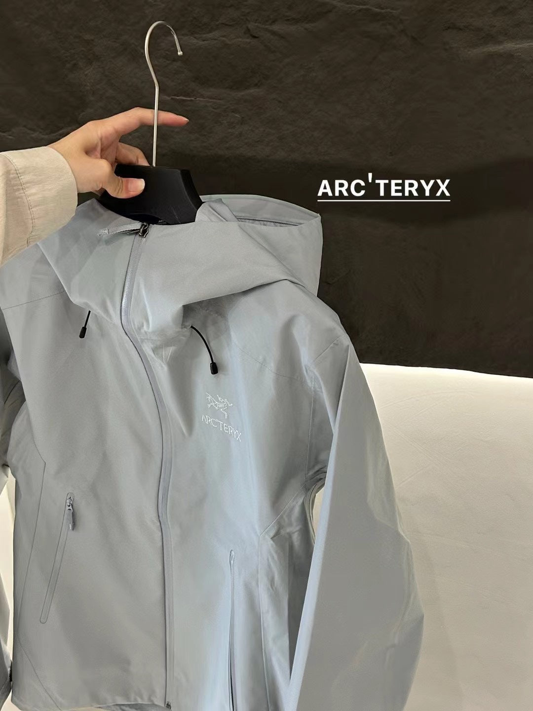 Arc'teryx Men's Beta Jacket 'Light Gray'