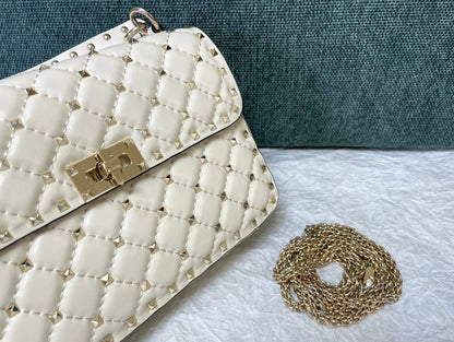 garavani rockstud spike medium 24cm white lambskin