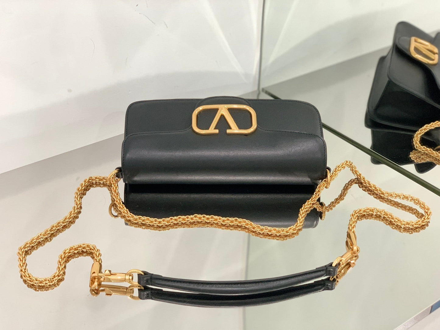 Valenti Loco 27cm Black Calfskin Gold Hardware