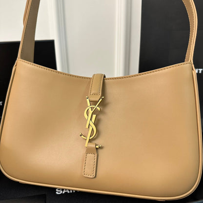 Le 5 a 7 24 Beige Lambskin Ghw