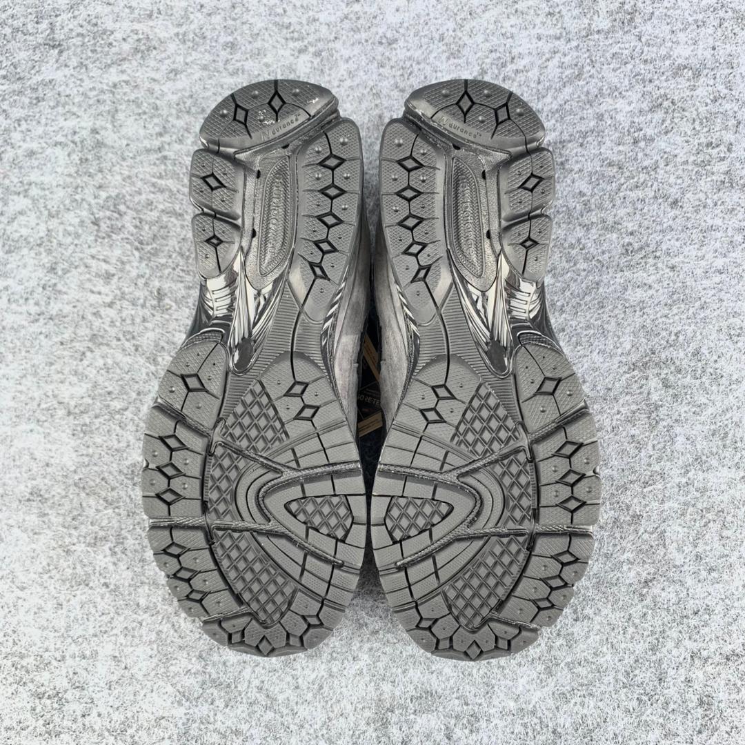 JJJJound x 2002R GORE-TEX 'Charcoal'