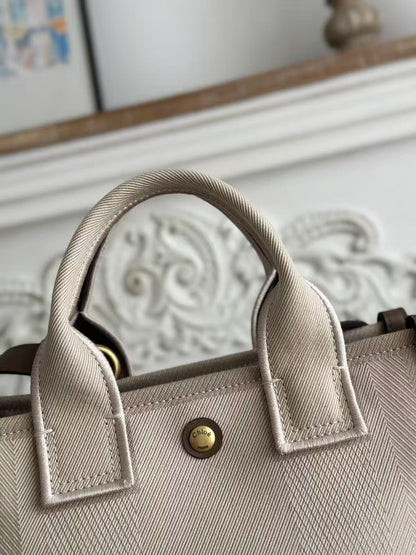 Chloé Carry Tote Bag 25cm Beige Cotton