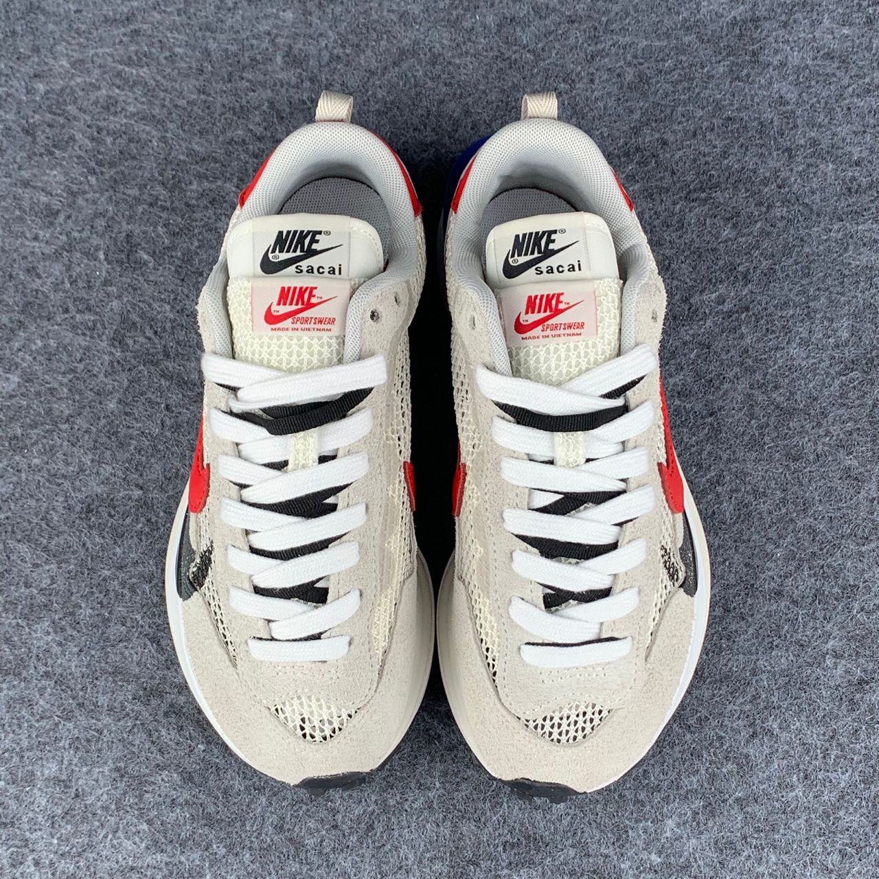 Sacai x VaporWaffle Sail 'Sport Fuchsia'