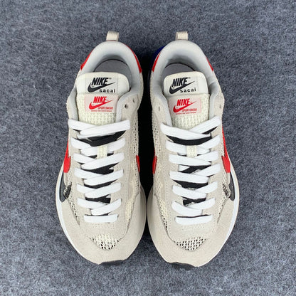 Sacai x VaporWaffle Sail 'Sport Fuchsia'