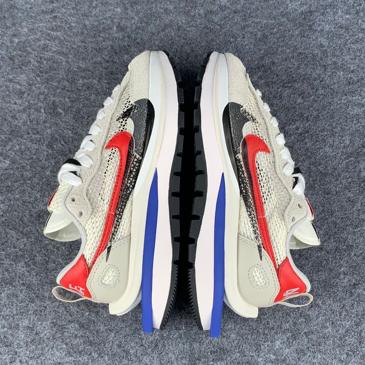 Sacai x VaporWaffle Sail 'Sport Fuchsia'