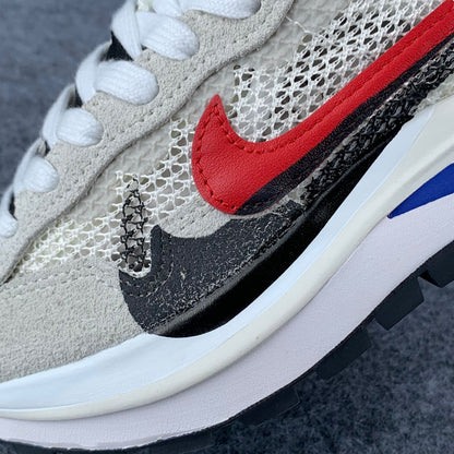 Sacai x VaporWaffle Sail 'Sport Fuchsia'