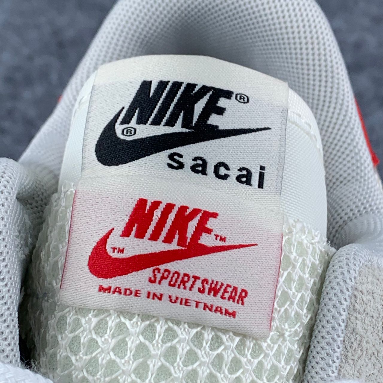 Sacai x VaporWaffle Sail 'Sport Fuchsia'