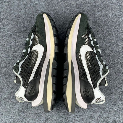 Sacai x VaporWaffle 'Black White'
