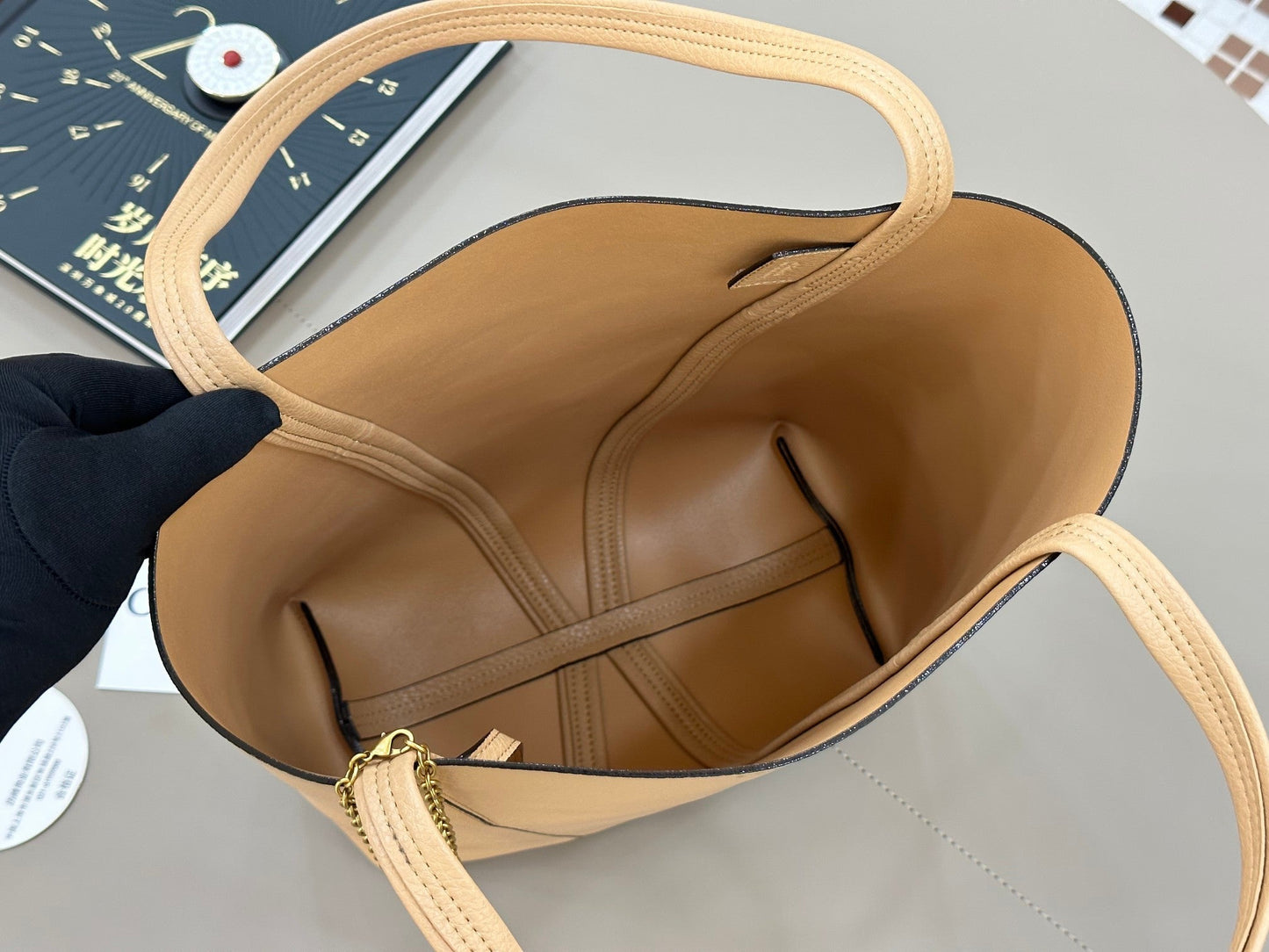 Chloe Spin Tote Bag Medium 27cm Beige Calfskin 272302