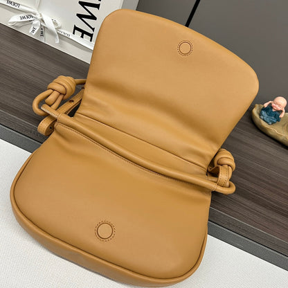 Loew Paseo Shoulder Bag 25cm Soft Gold Cowhide
