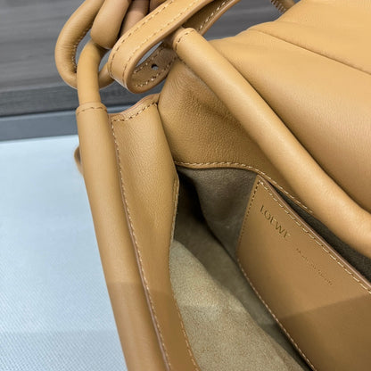 Loew Paseo Shoulder Bag 25cm Soft Gold Cowhide