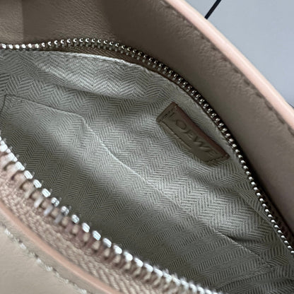 Loewe Puzzle Waist Bag 24 Sand Cowhide