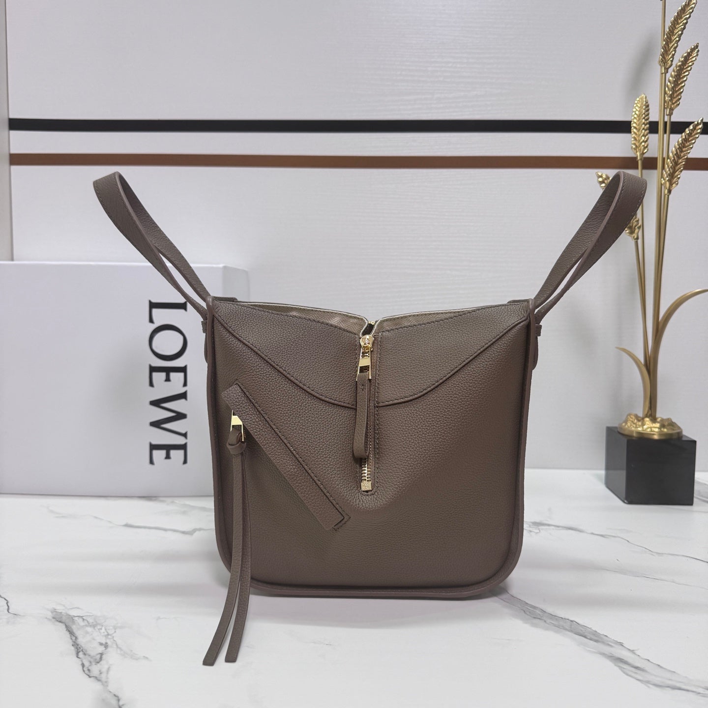 Loewe Hammock Compact 20 Taupe Grained Cowhide