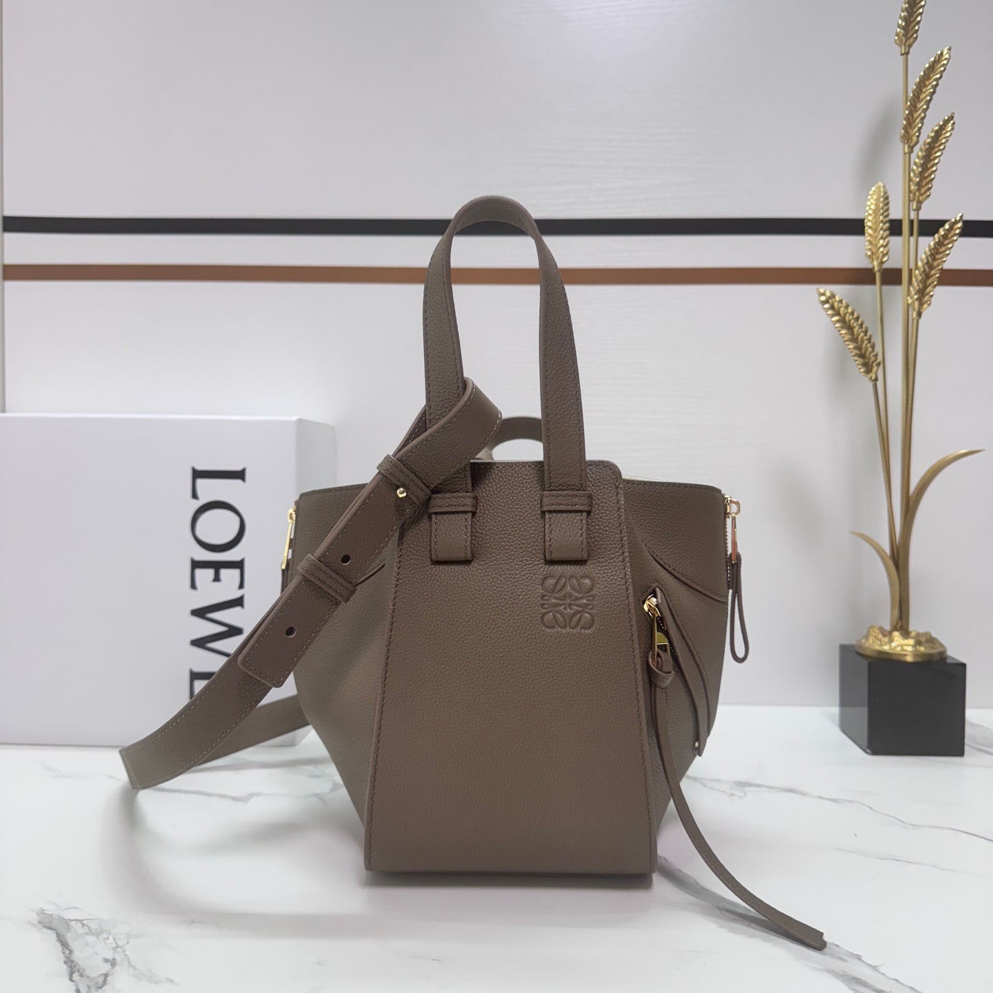 Loewe Hammock Compact 20 Taupe Grained Cowhide