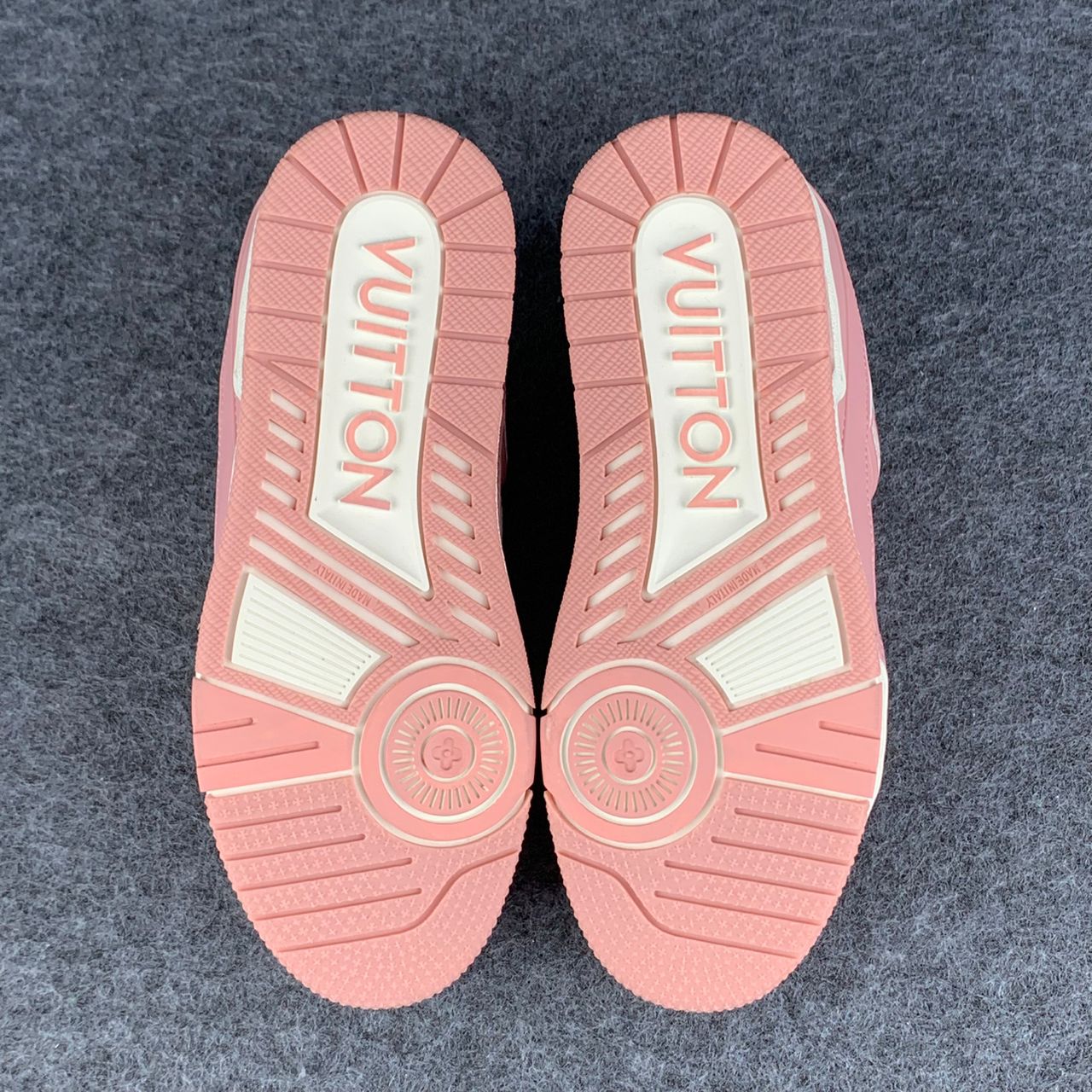 WMNS LV Trainer 'Rose'  (B-Grade Version)