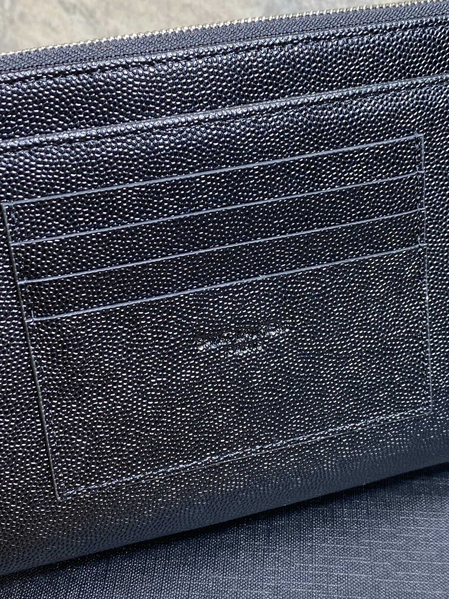 YSL Hardware Logo Zipper Clutch 23cm Black Caviar Cowhide