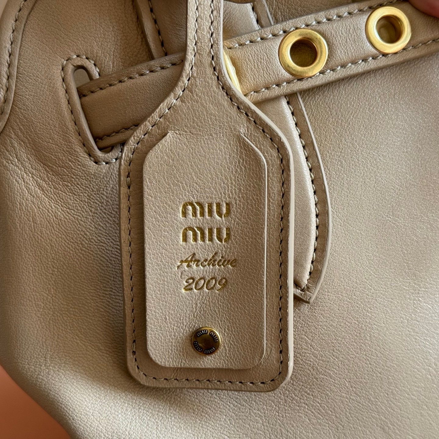 Miu Aventure Shoulder Bag 30cm Beige Nappa Leather
