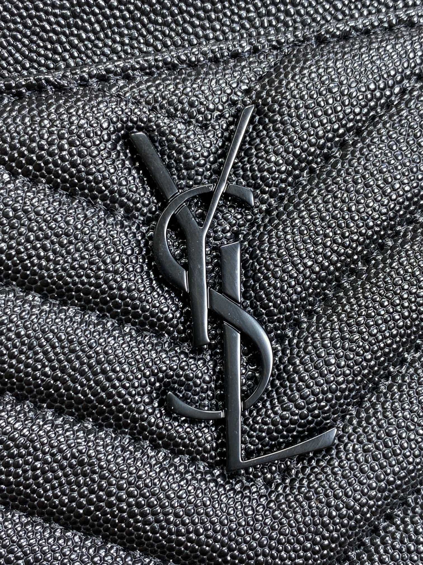 YSL Black Hardware Logo Zipper Clutch 23cm Black Caviar Cowhide