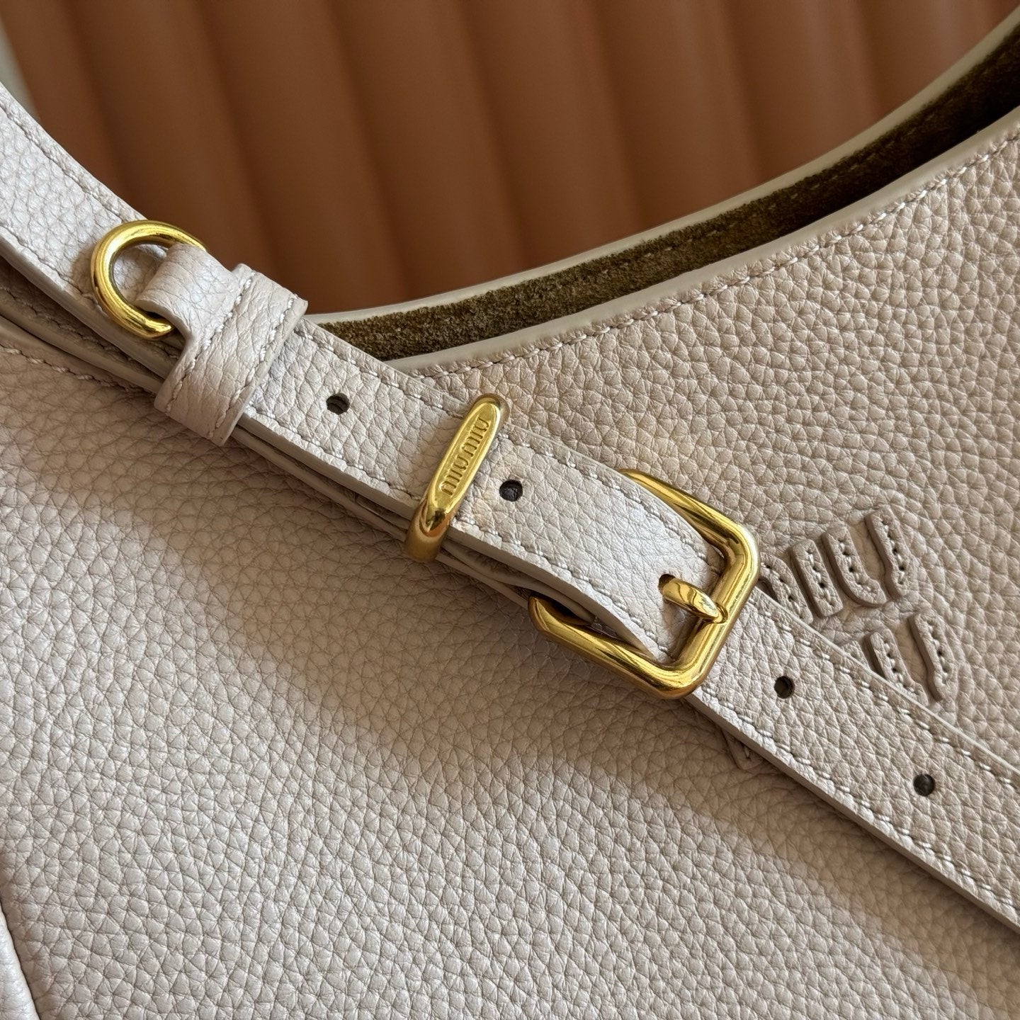 Miu Leather Bucket Bag 23cm Powder Pink Grain Cowhide
