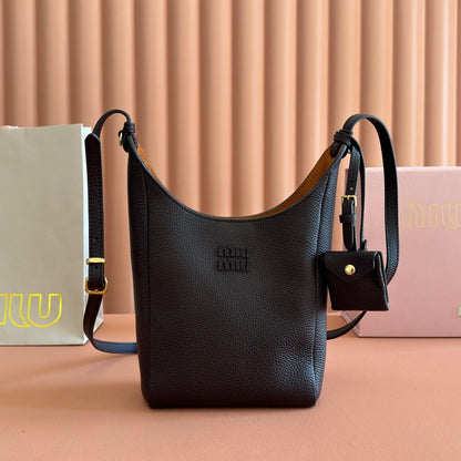 Miu Leather Bucket Bag 16cm Black Grain Cowhide