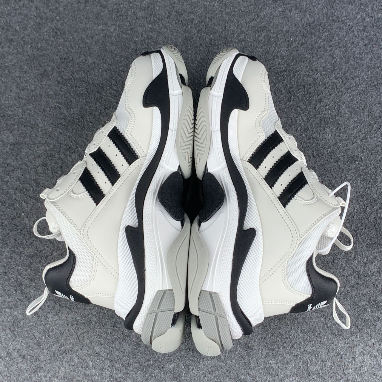 Adidas x Balenciaga Wmns Triple S Sneaker 'White' (Damaged Box)