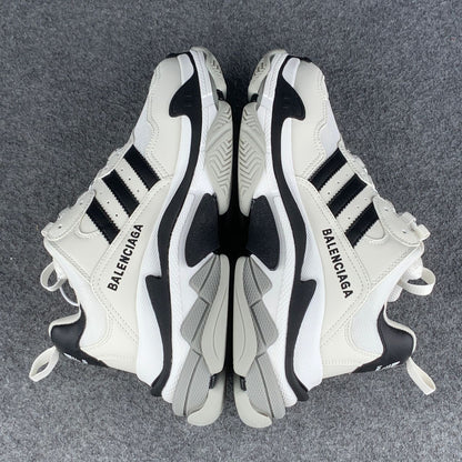 Adidas x Balenciaga Wmns Triple S Sneaker 'White' (Damaged Box)