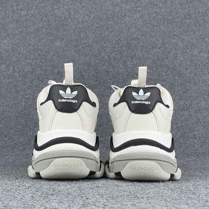 Adidas x Balenciaga Wmns Triple S Sneaker 'White' (Damaged Box)