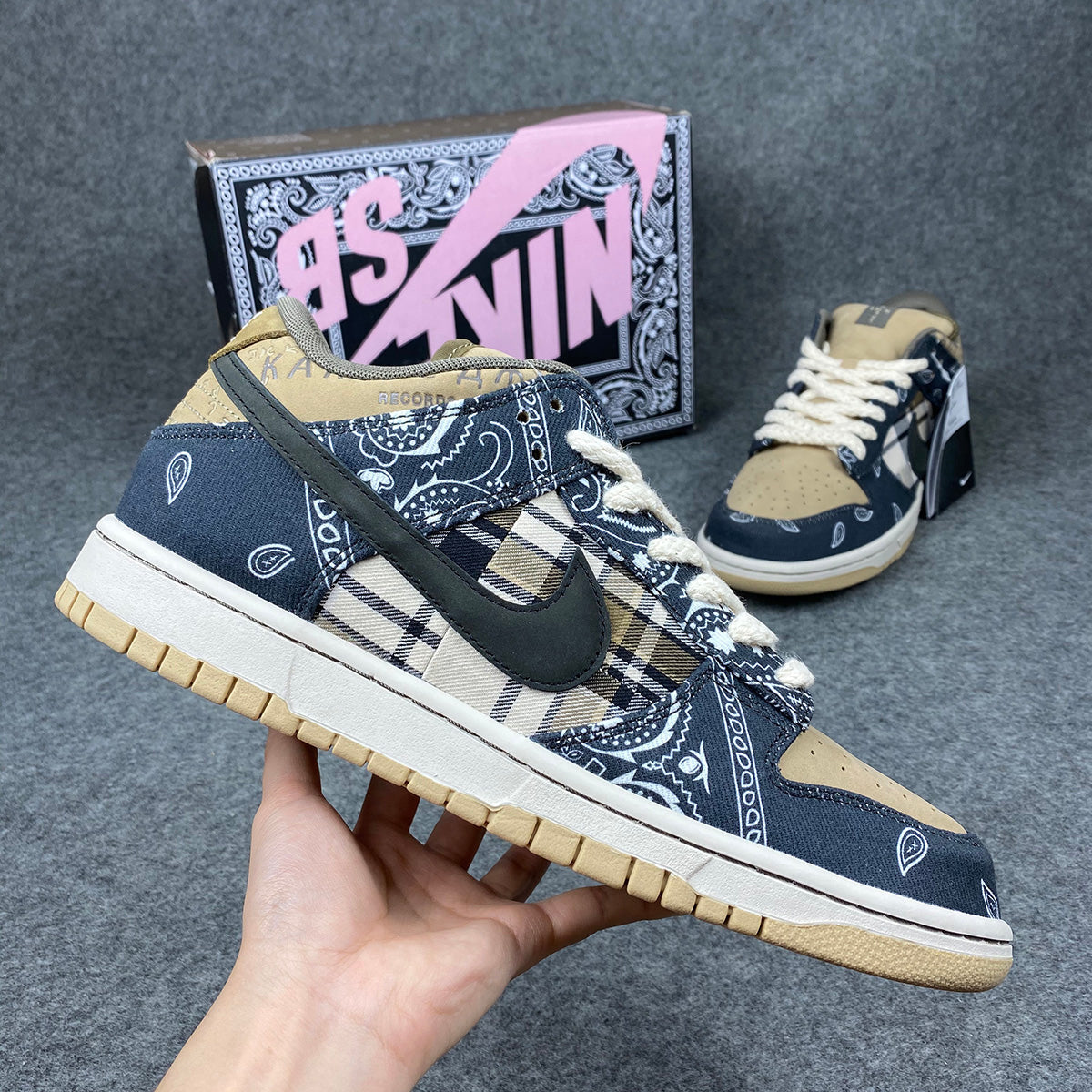 Travis Scott x Dunk Low Premium QS SB 'Cactus Jack' (Damaged Box)