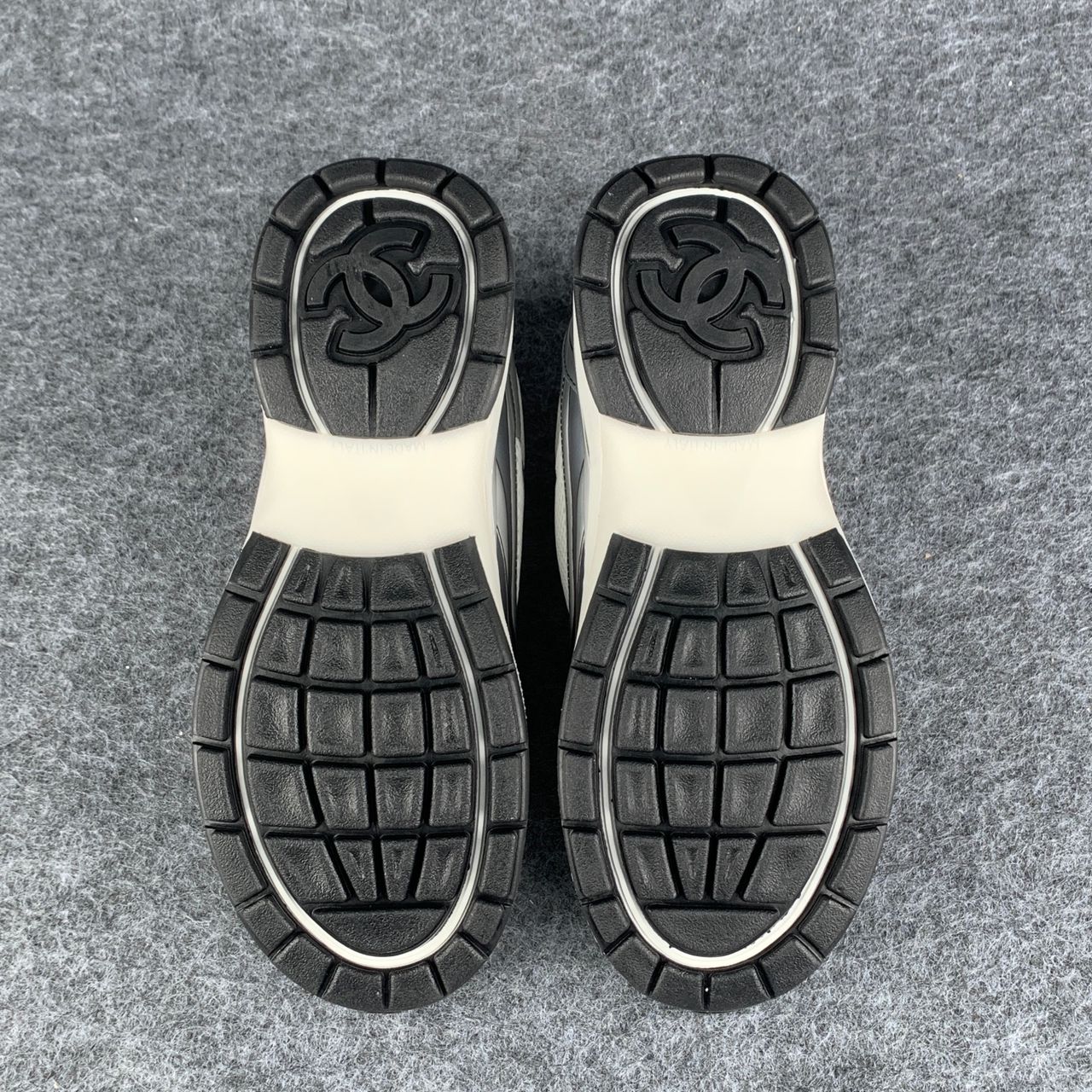 Chanel CC Logo Sneaker 'Grey Silver' (B-Grade)