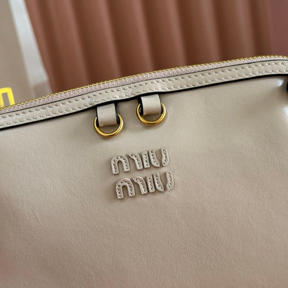 Miu Caprice Clutch  Pastel Pink Leather 280754