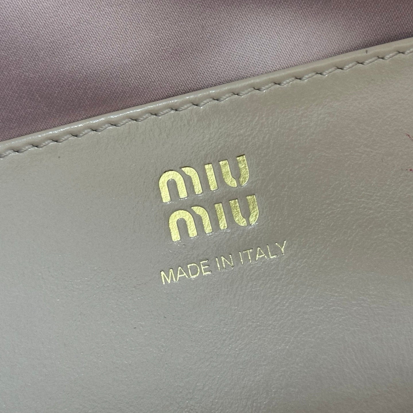 Miu Caprice Clutch  Pastel Pink Leather 280754