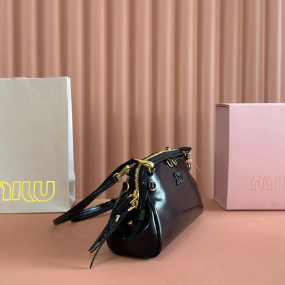 Miu Caprice Clutch  Black Leather 280753