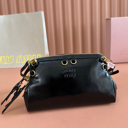 Miu Caprice Clutch  Black Leather 280753