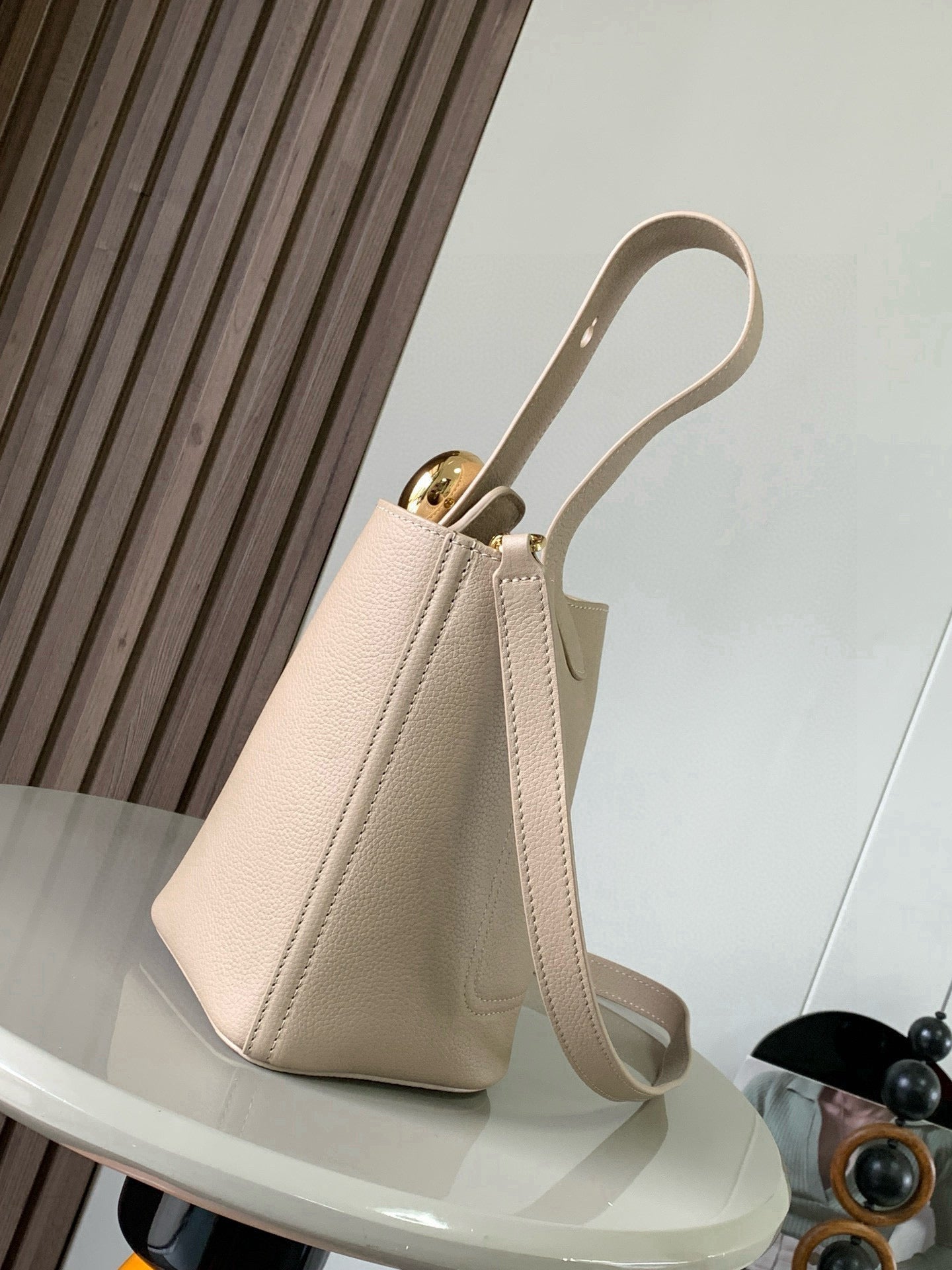 Loewe Mini Pebble Bucket Bag 20cm Beige Grained Calfskin