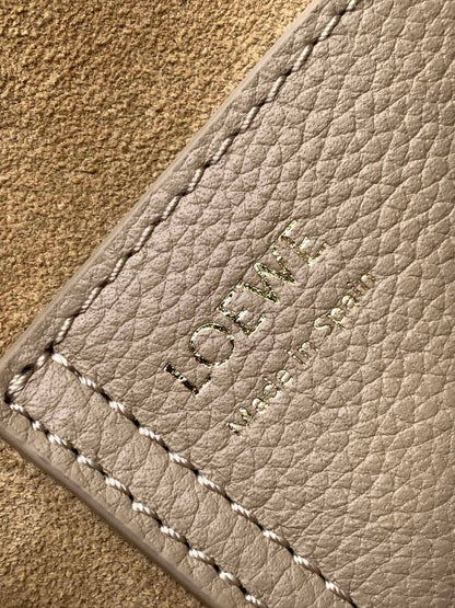Loewe Mini Pebble Bucket Bag 20cm Beige Grained Calfskin