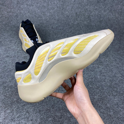 Yeezy 700 V3 'Safflower'