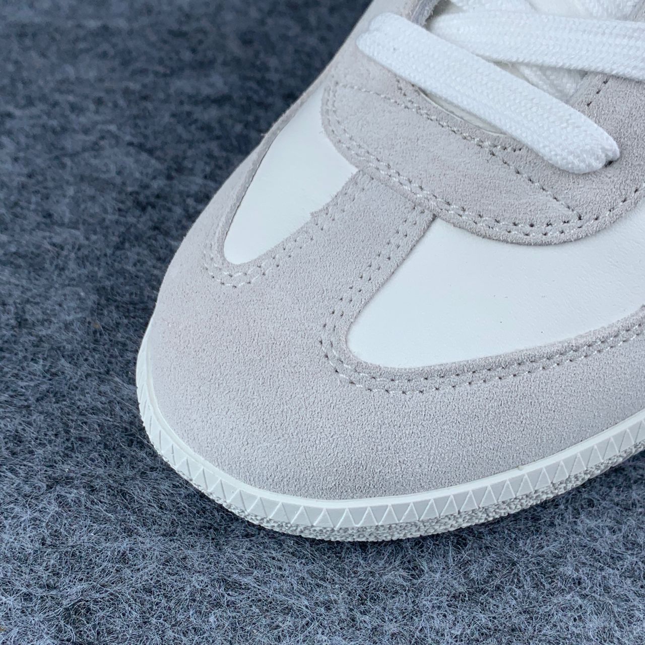 Maison Margiela Replica 'White Grey'