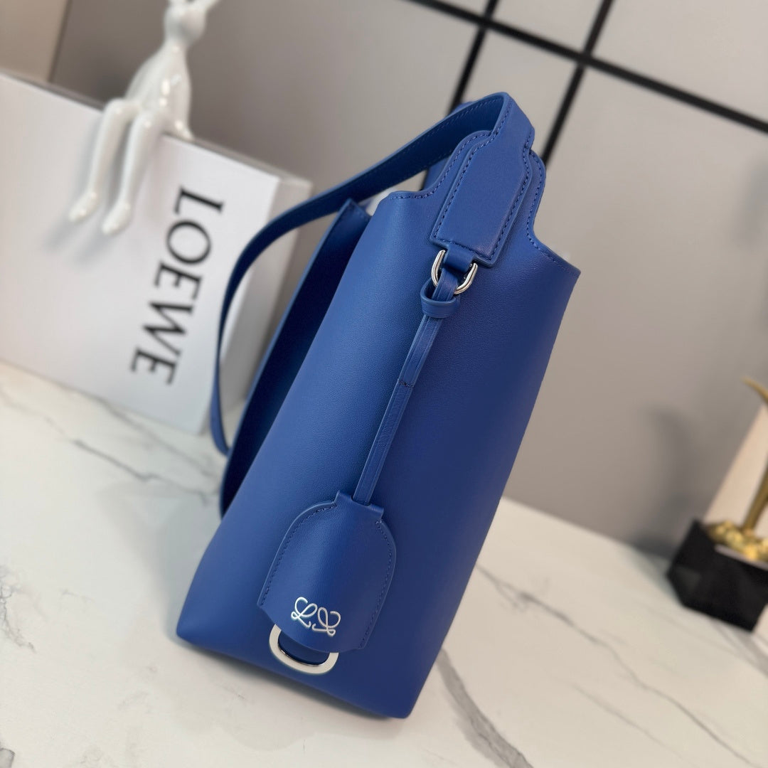 Loewe Medium Bilbao Bucket Blue Smooth Calfskin 289318