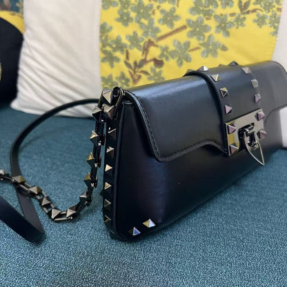 VT Garavani Rockstud Shoulder Bag 26cm Black Calfskin