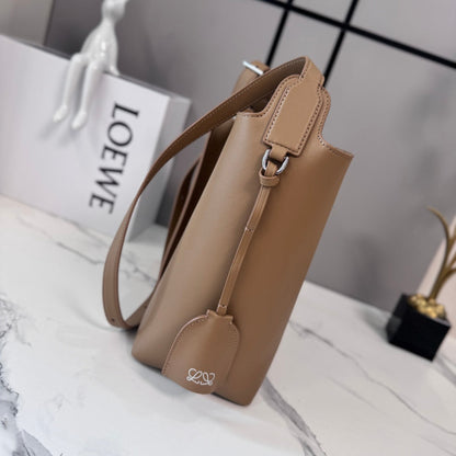 Loewe Large Bilbao Bucket Brown Smooth Calfskin 289322