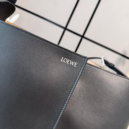 Loewe Large Bilbao Bucket Black Smooth Calfskin 289322