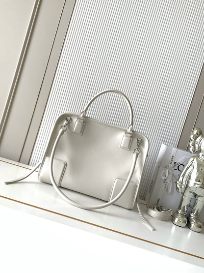 Loewe 2026 Amazona 180 Bag 24cm White Soft Calfskin